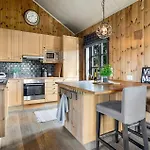 4 Bedroom Gorgeous In Casa vacanze Rauland