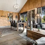 4 Bedroom Gorgeous In * Rauland
