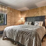4 Bedroom Gorgeous In Rauland