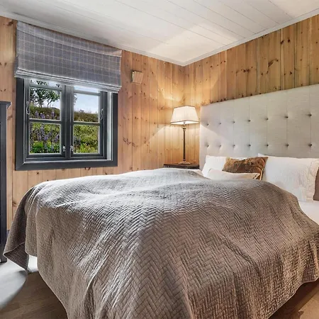 4 Bedroom Gorgeous In